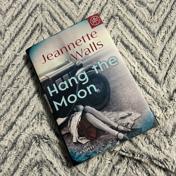 BOOK - HANG THE MOON - Picture 1 of 1